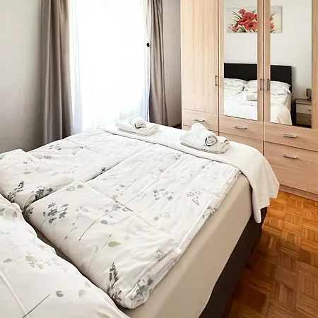 Apartment Center Izola