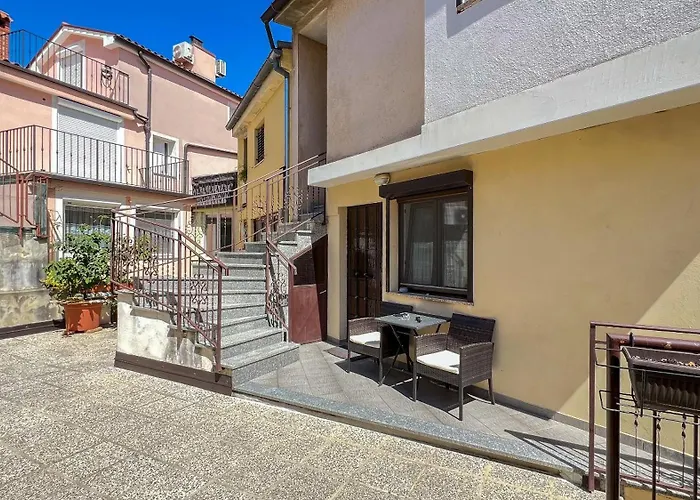 アパート Center イゾラ